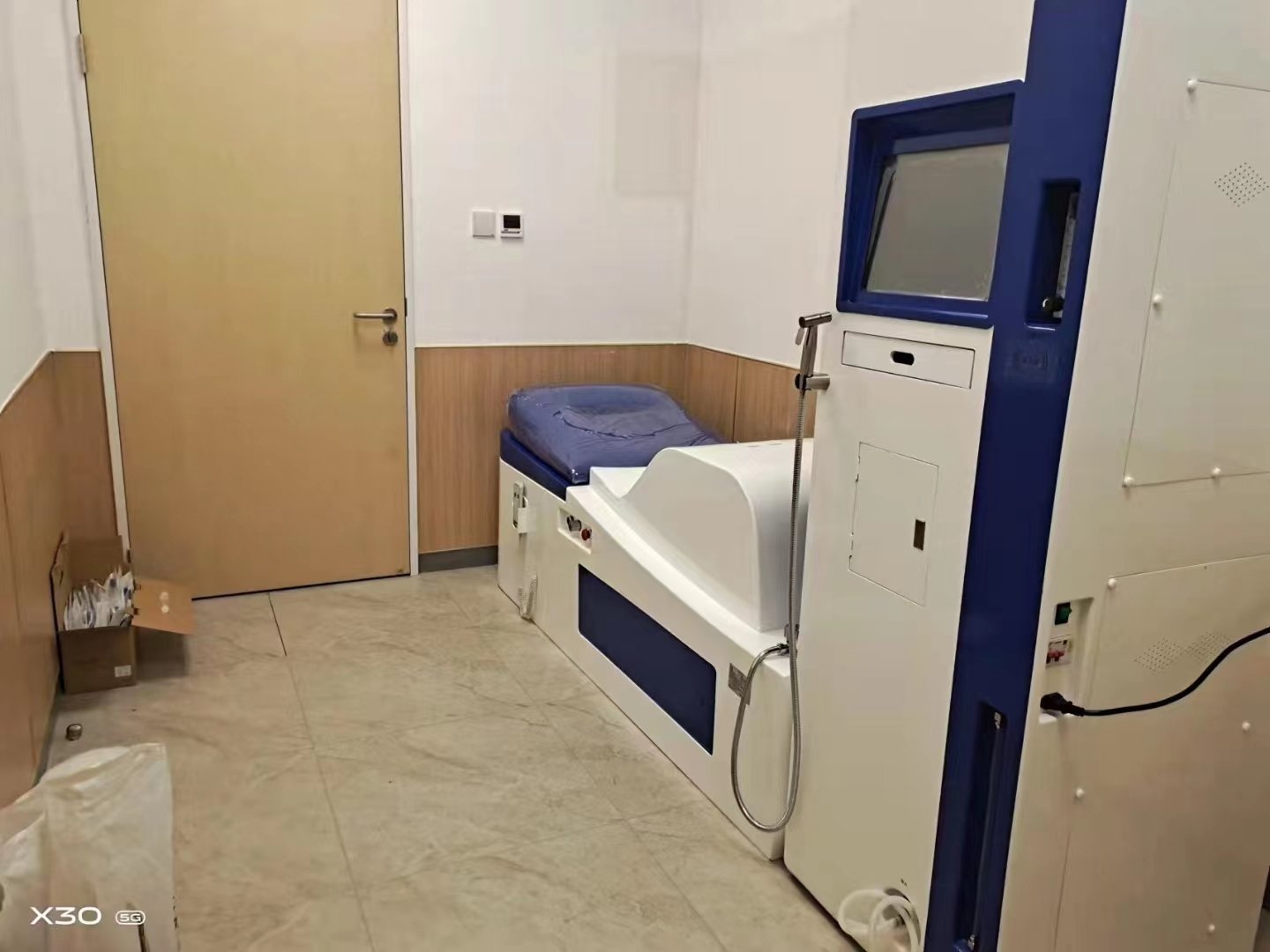 Colon Hydrotherapy 7 modern colon hydrotherapy clinic consultation room with professional equipment