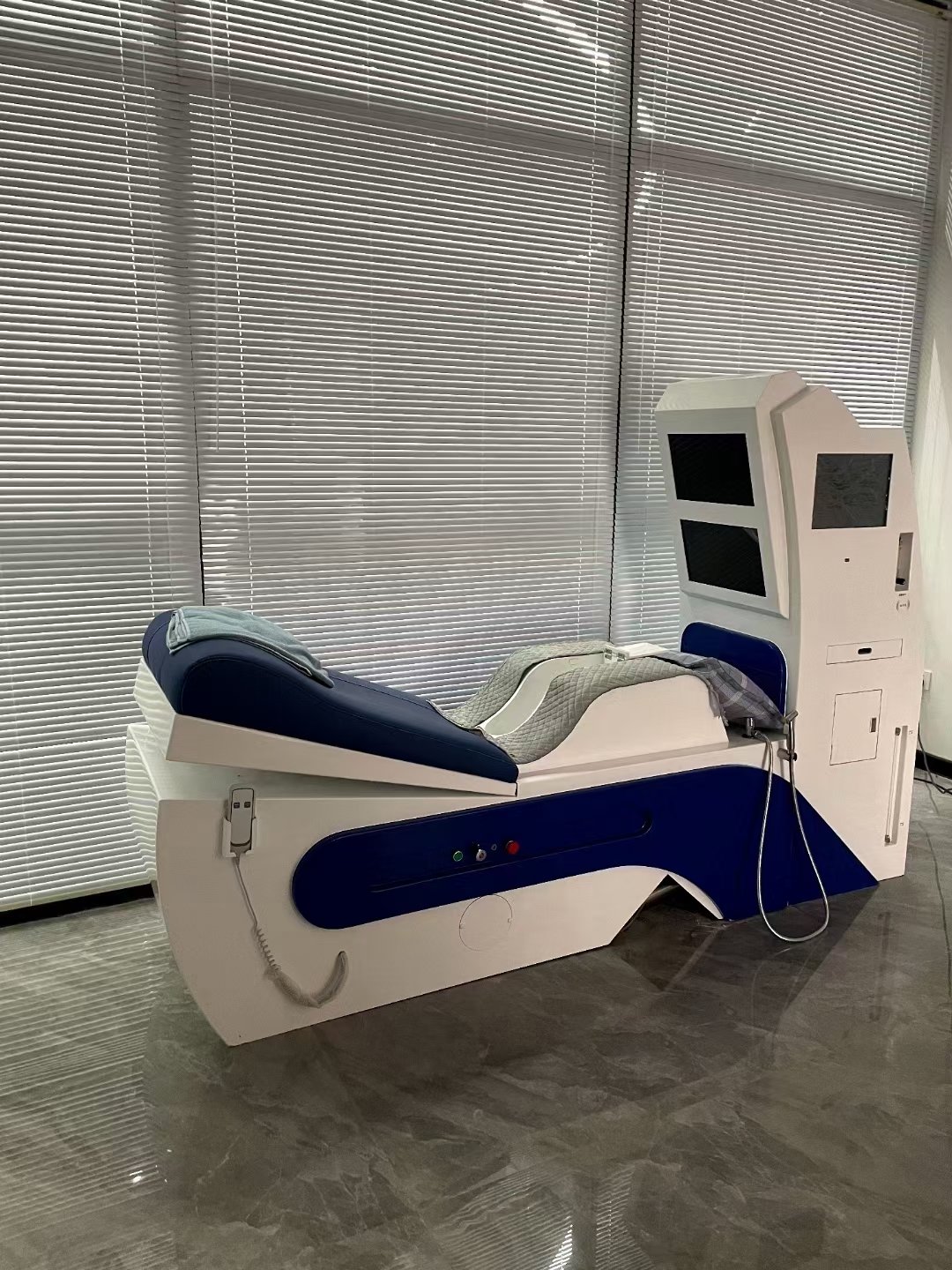 Successful clinic with multiple MAIKONG machines serving clients