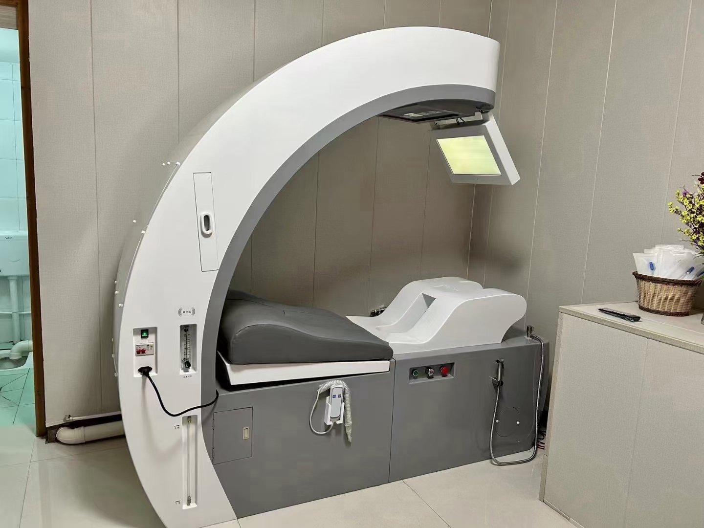 various clinical settings using open system colonic machines